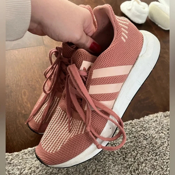 adidas Shoes - Woman’s Pink Adidas sneakers